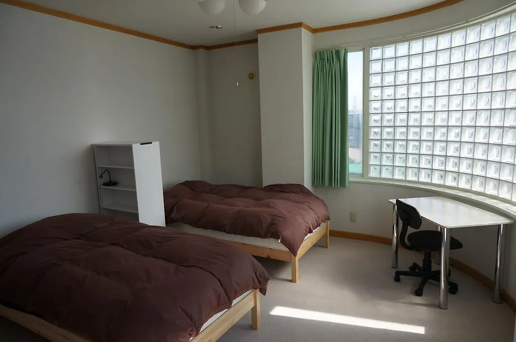 Otaru Ekimae Guest House Ito بيت شباب