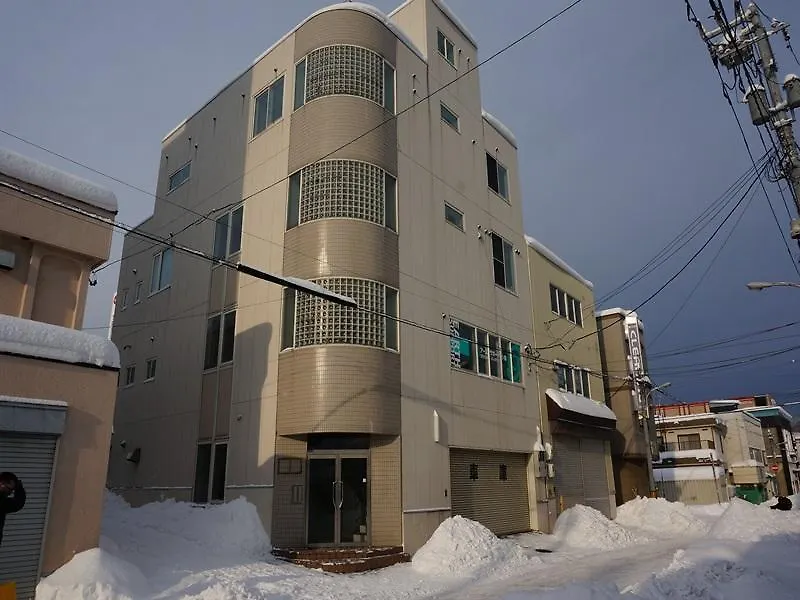Otaru Ekimae Guest House Ito بيت شباب