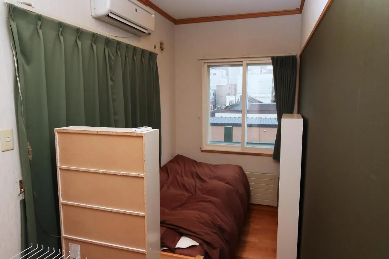 Otaru Ekimae Guest House Ito بيت شباب